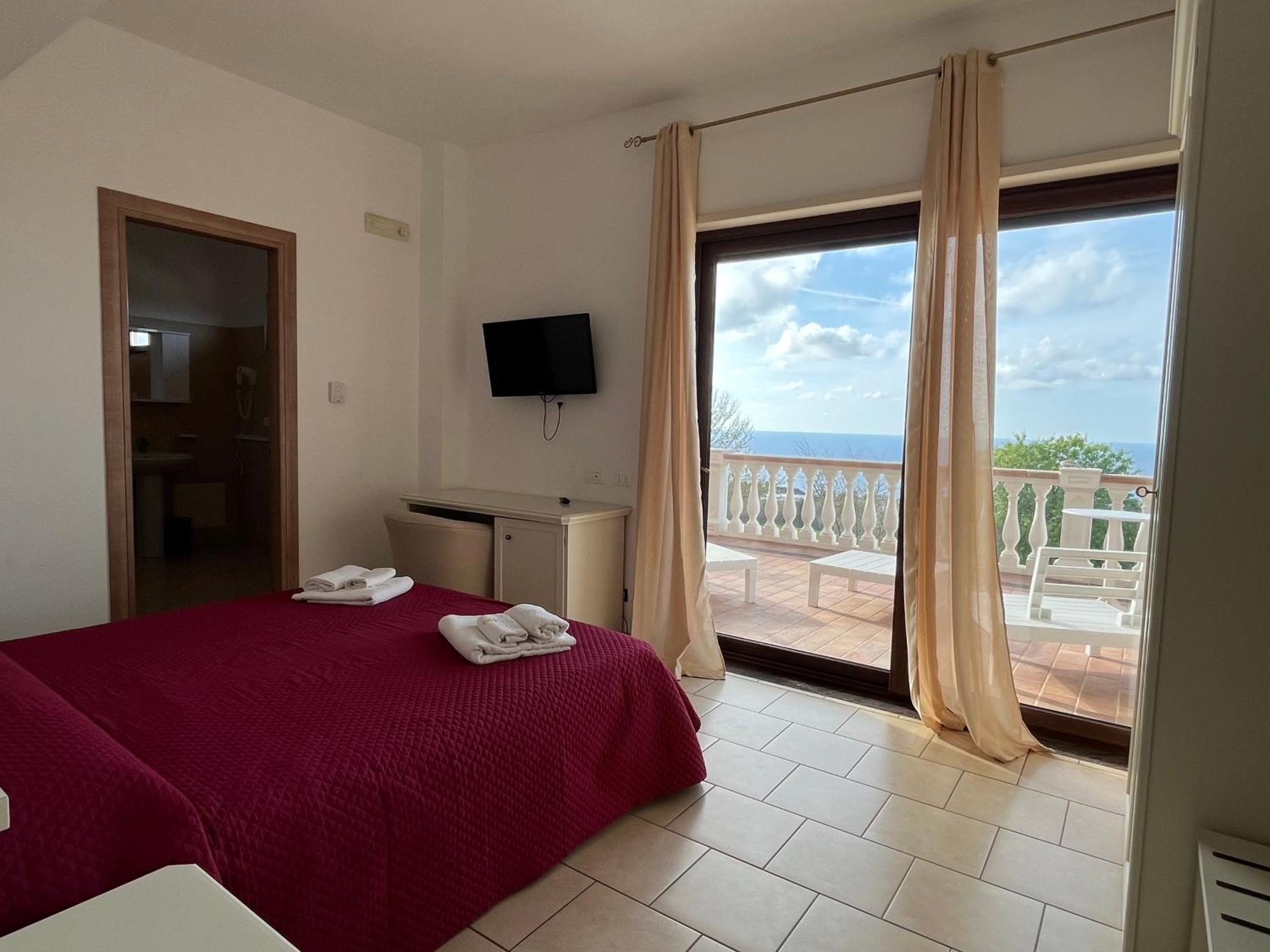 Residenza Domus Aurea Tropea- Vista Mare Hotel Santa Domenica  Exterior photo